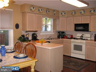 513 Park Road Cherry Hill, NJ 08034 - Photo 3 of 21 Kitchen