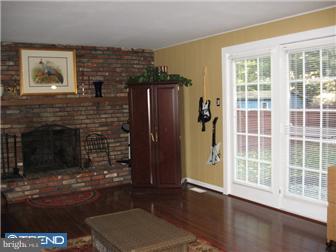 513 Park Road Cherry Hill, NJ 08034 - Photo 8 of 21 Family Room