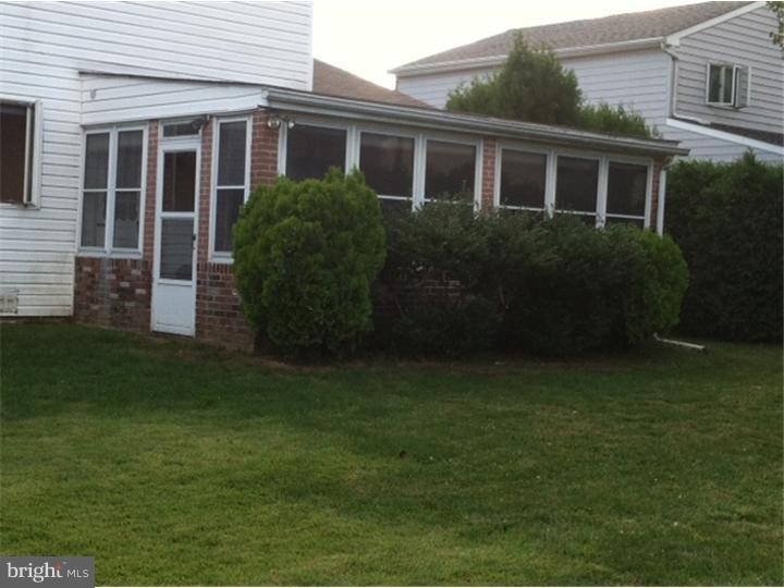 911 Phillips Road Warminster, PA 18974 - Photo 8 of 18 Sun Room