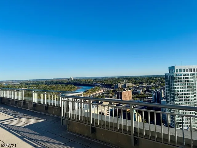 $525,000 | 1806 One Spring Street, Unit 1806, New Brunswick, NJ 08901