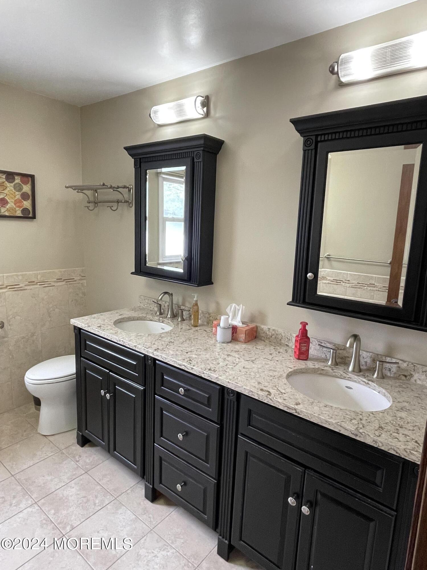 1 Longstreet Road Manalapan, NJ 07726 - Photo 44 of 76 Bathroom2