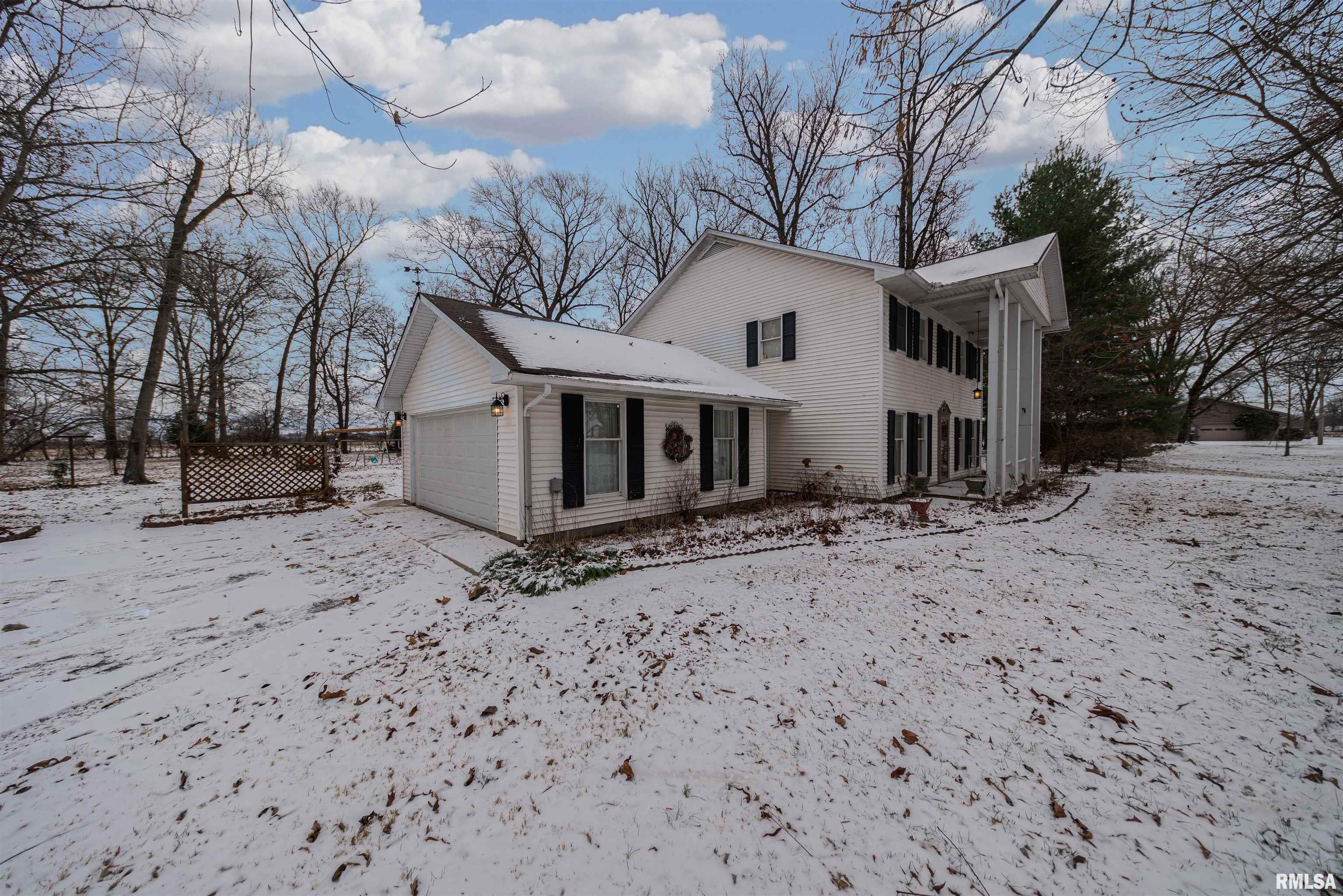 1270 Crossroad School Road Eldorado, IL 62930 - Photo 3 of 34 Gallery Image 3