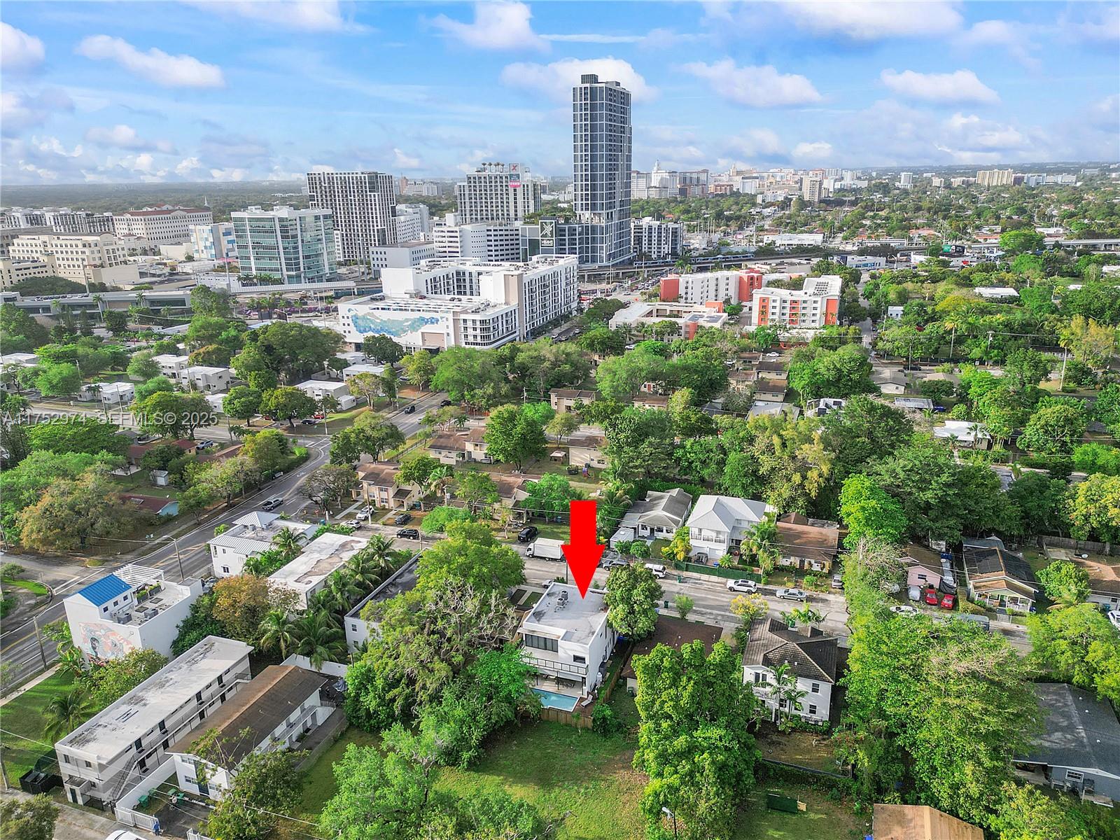 3664 Oak Avenue Miami, FL 33133 - Photo 37 of 39 a city view