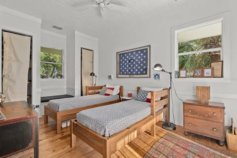 $5,995,000 | 7143 La Lenaire Drive, Longboat Key, FL 34228