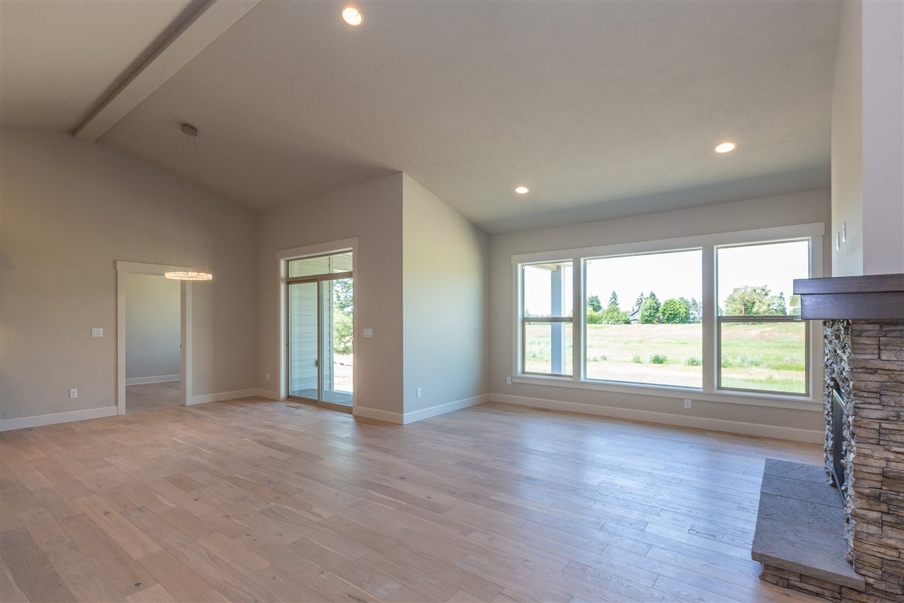 5508 North Radium Lane Spokane, WA 99217 - Photo 5 of 13
