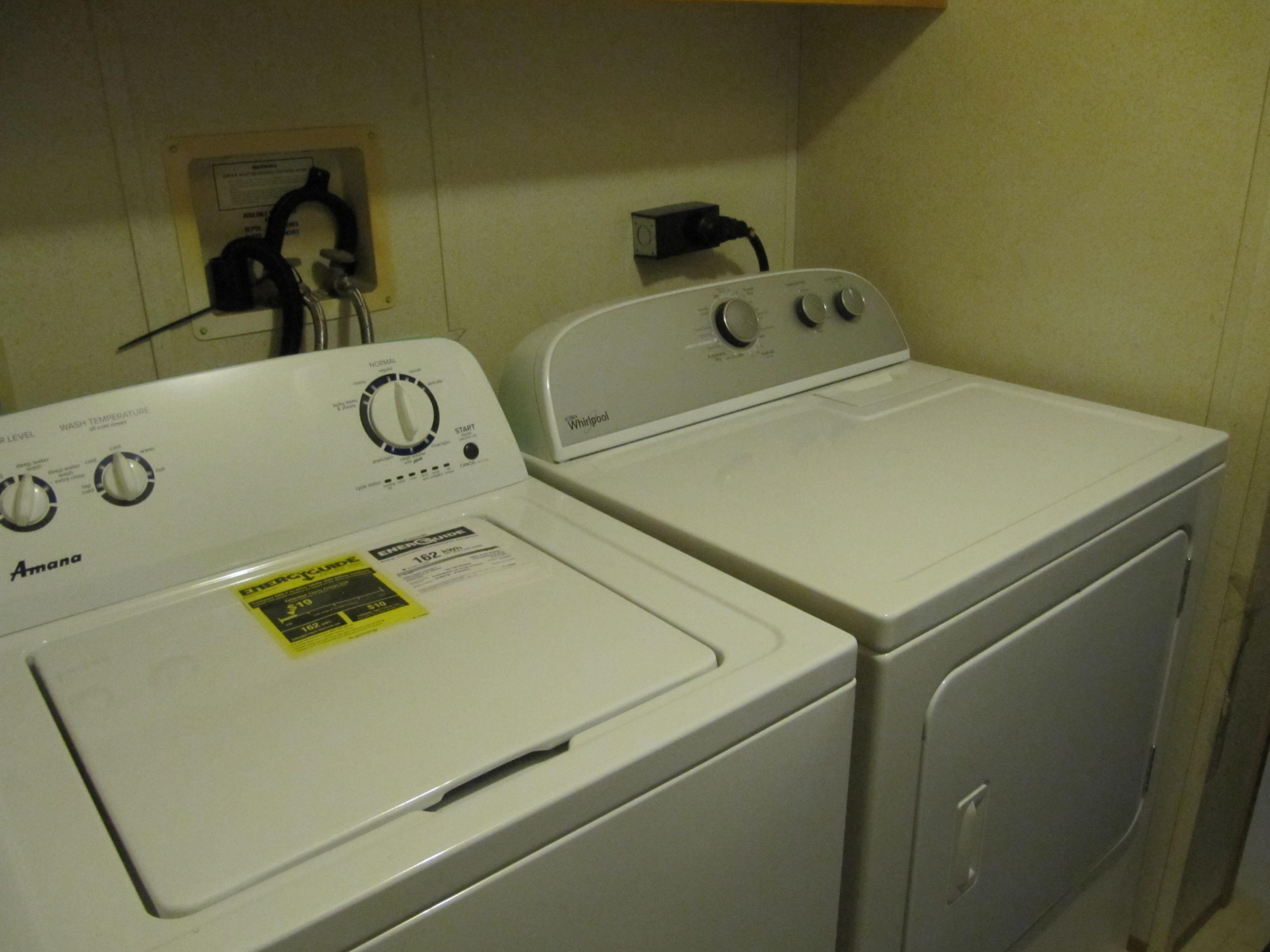 173 River Road Benton, ME 04901 - Photo 10 of 17 Laundry room