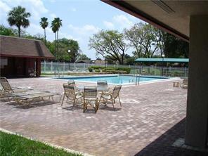 330 Lakewood Circle East, Unit D Margate, FL 33063 - Photo 5 of 6 Picture 6