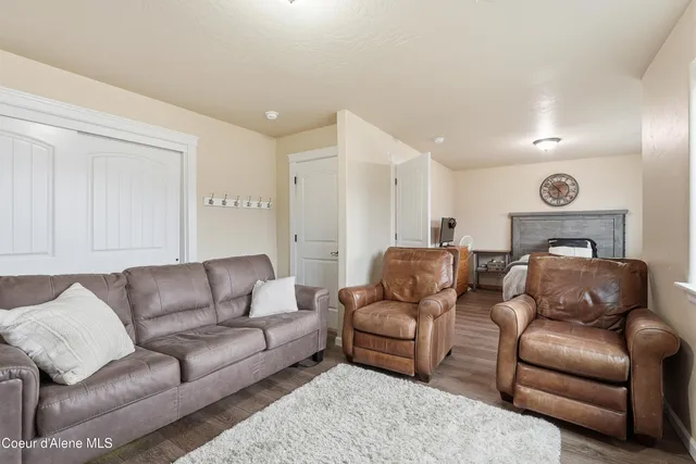 $999,999 | 15465 North Pristine Circle, Rathdrum, ID 83858