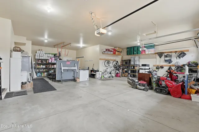 $999,999 | 15465 North Pristine Circle, Rathdrum, ID 83858