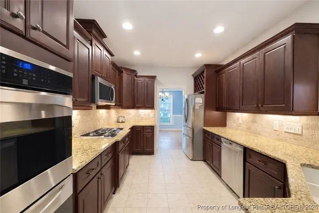 $569,900 | 85 Heatherspring Way, Spring Lake, NC 28390