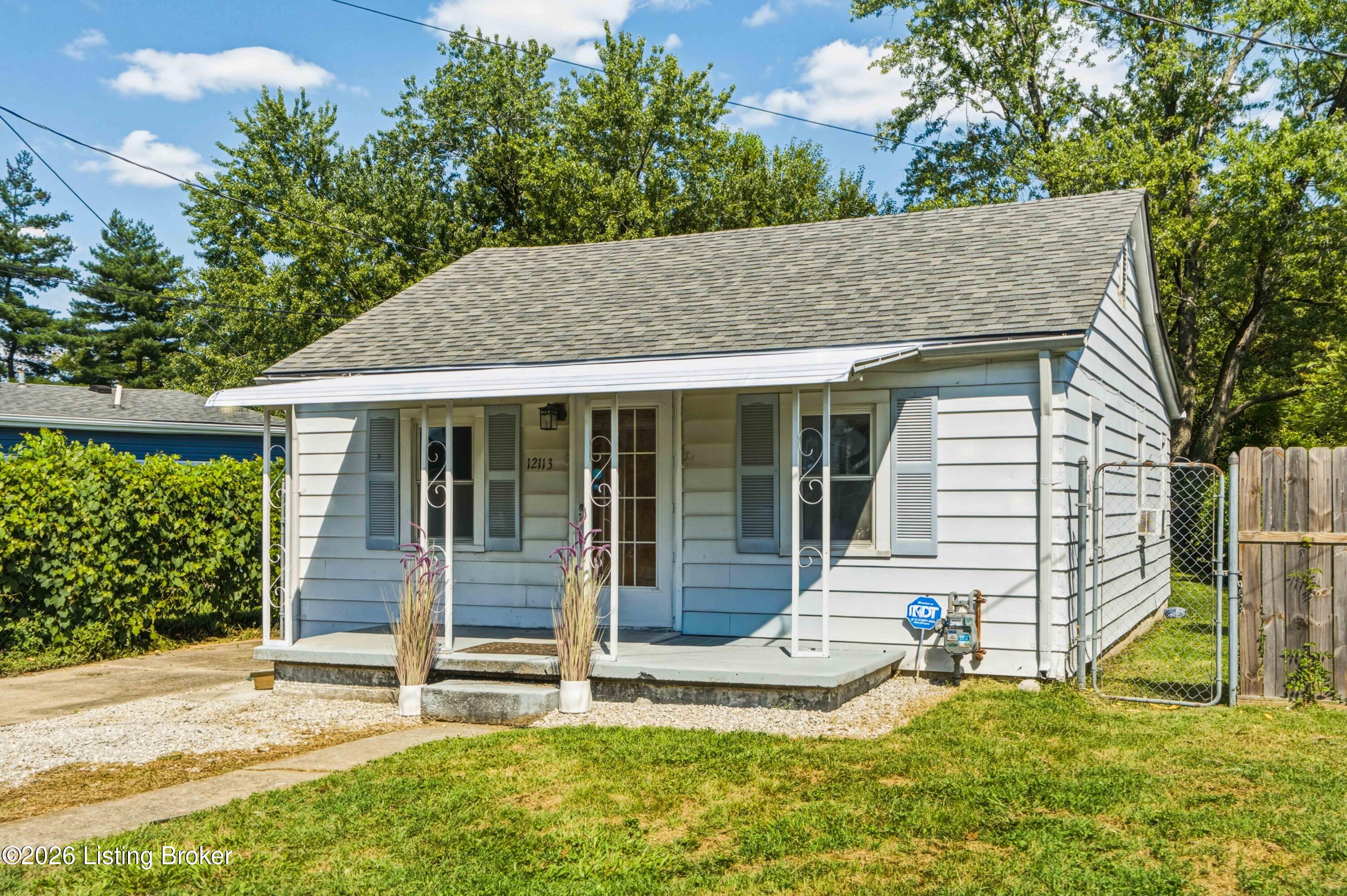 12113 East Orell Road Louisville, KY 40272 - Photo 28 of 28 04_Front_Exterior_Side_View