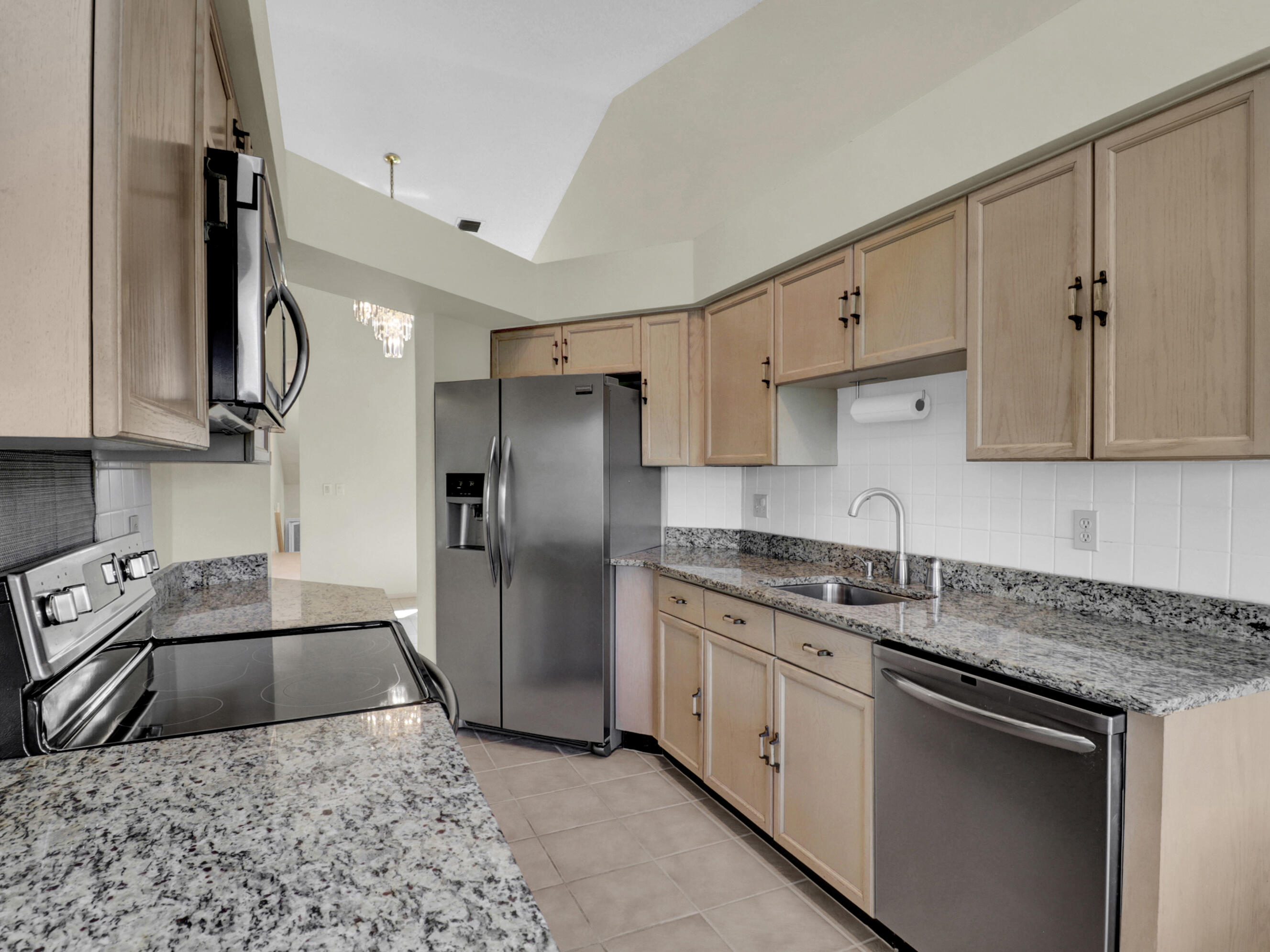 17300 Boca Club Boulevard, Unit 1203 Boca Raton, FL 33487 - Photo 11 of 45 IMG_8214