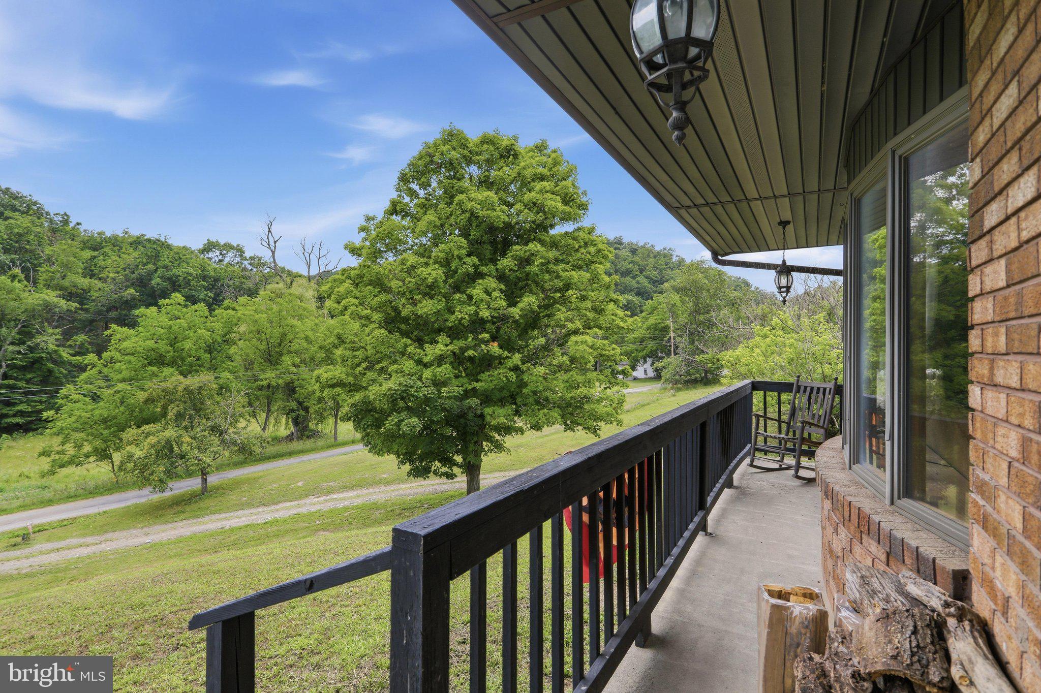 238 Landis Lane Green Spring, WV 26722 - Photo 4 of 40