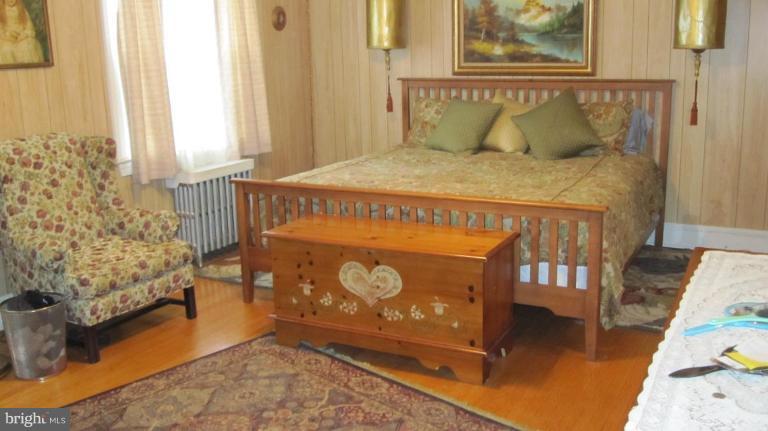 830 North Woodington Road Baltimore, MD 21229 - Photo 5 of 11 Master Bedroom