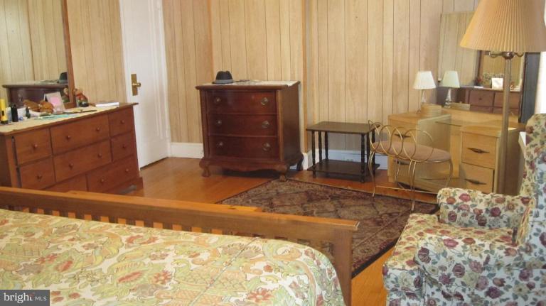 830 North Woodington Road Baltimore, MD 21229 - Photo 7 of 11 Master Bedroom #2