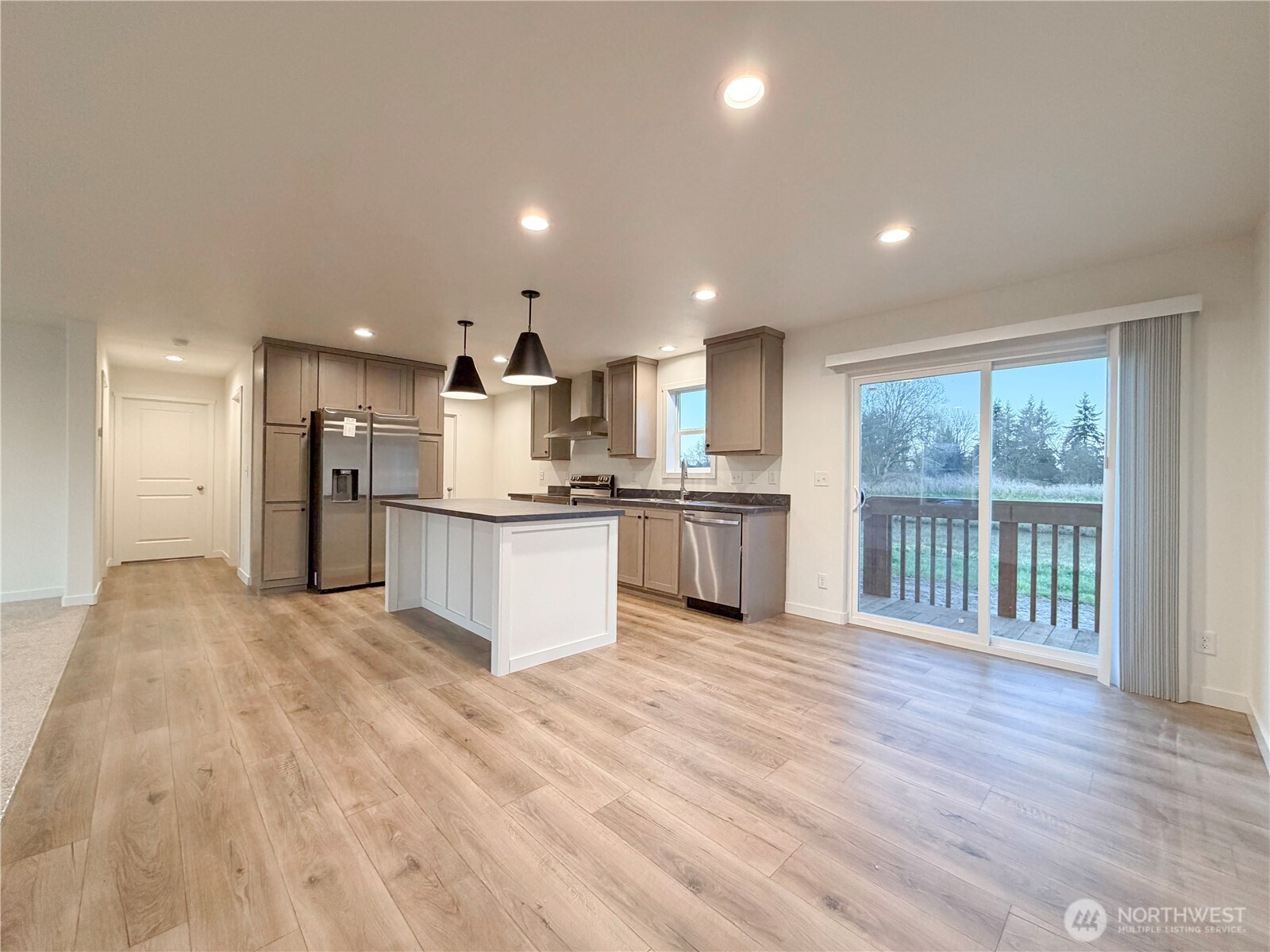 4554 Windemere Street Longview, WA 98632 - Photo 5 of 16