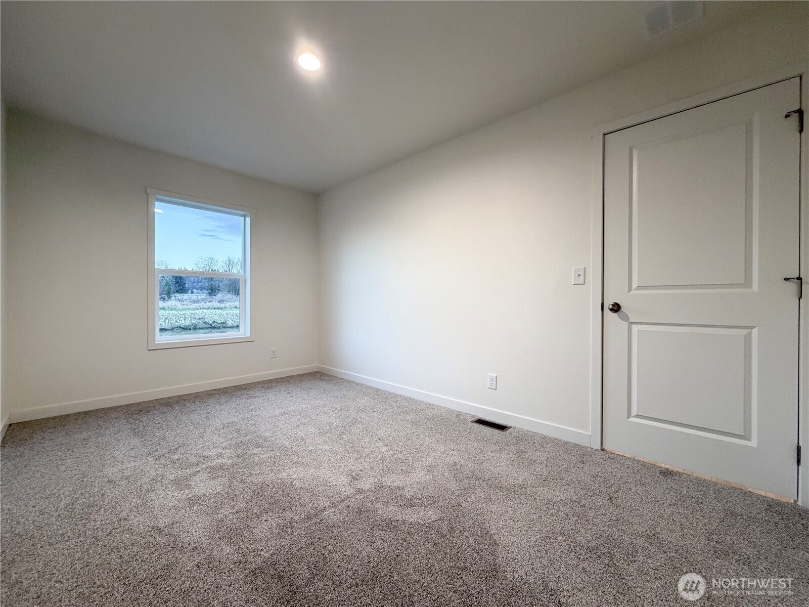 4554 Windemere Street Longview, WA 98632 - Photo 8 of 16