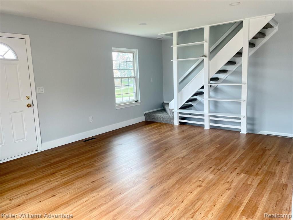 23594 North Rockledge Novi, MI 48375 - Photo 8 of 22