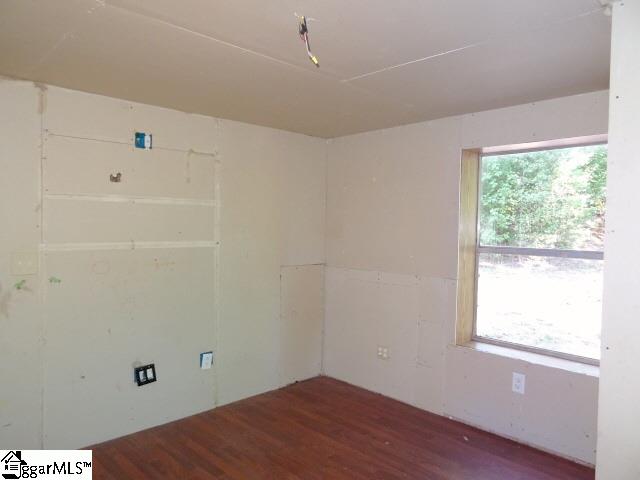 2164 Noe Road Greer, SC 29651 - Photo 8 of 13