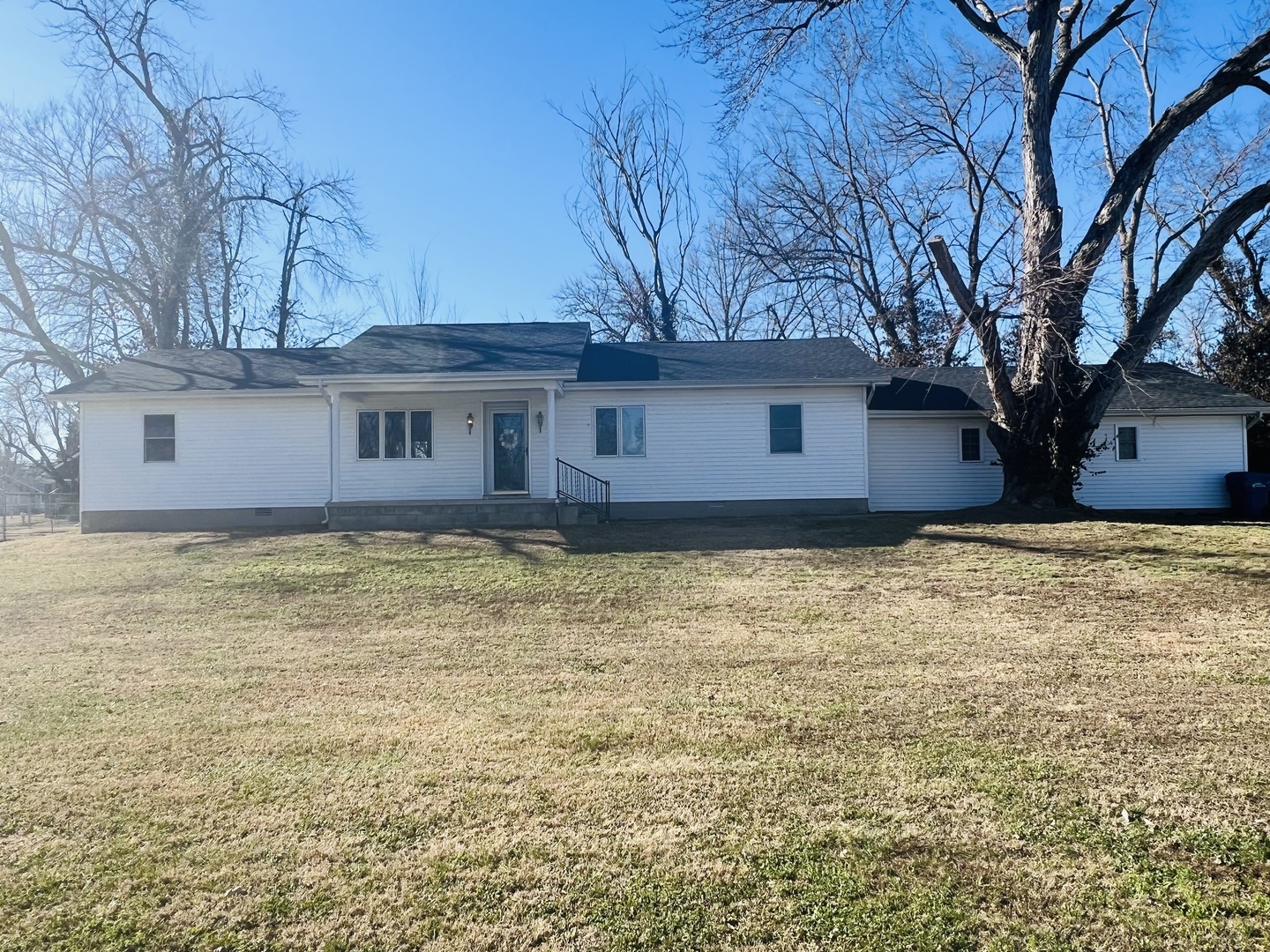 1007 Murphy Street Eldorado, IL 62930 - Photo 3 of 21