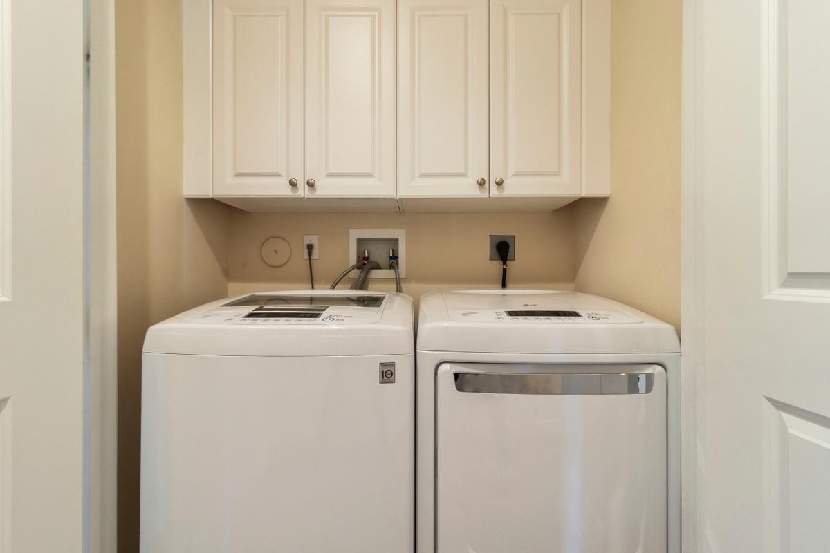 58 Via Floresta Drive Boca Raton, FL 33487 - Photo 22 of 25 3rd Level Laundry