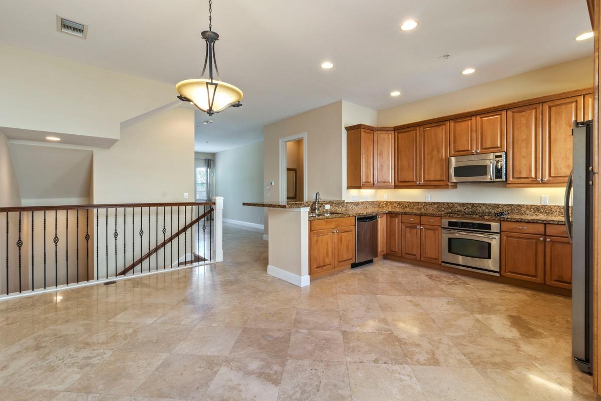 58 Via Floresta Drive Boca Raton, FL 33487 - Photo 3 of 25 2nd level