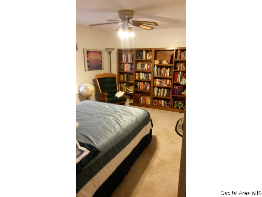25 Hawthorne Lane Springfield, IL 62712 - Photo 14 of 26 Gallery Image 14