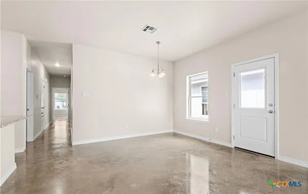 $1,600 | 412 West Avenue C, Copperas Cove, TX 76522