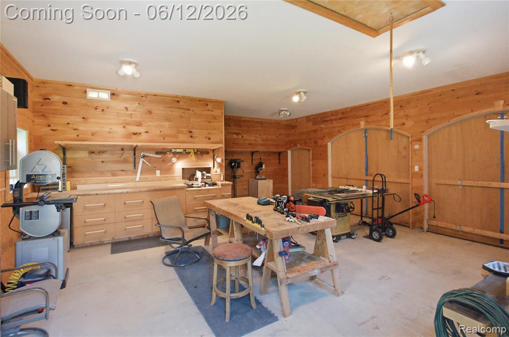 830 Hemingway Road Lake Orion, MI 48362 - Photo 46 of 70