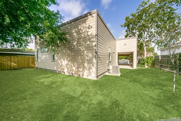 $3,000 | 218 Shenandoah Street, San Antonio, TX 78210