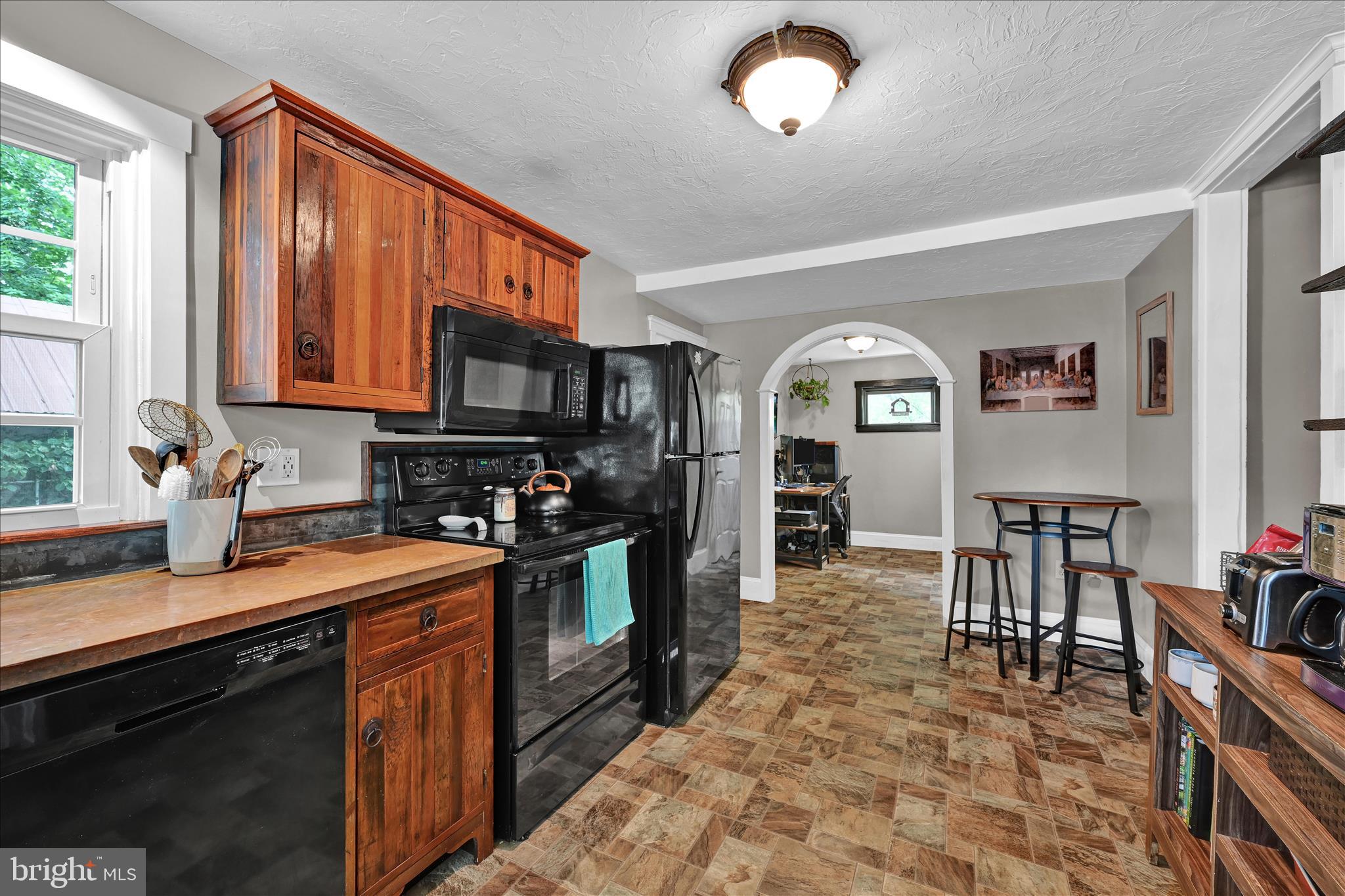 536 West High Street Manheim, PA 17545 - Photo 18 of 43 Kitchen