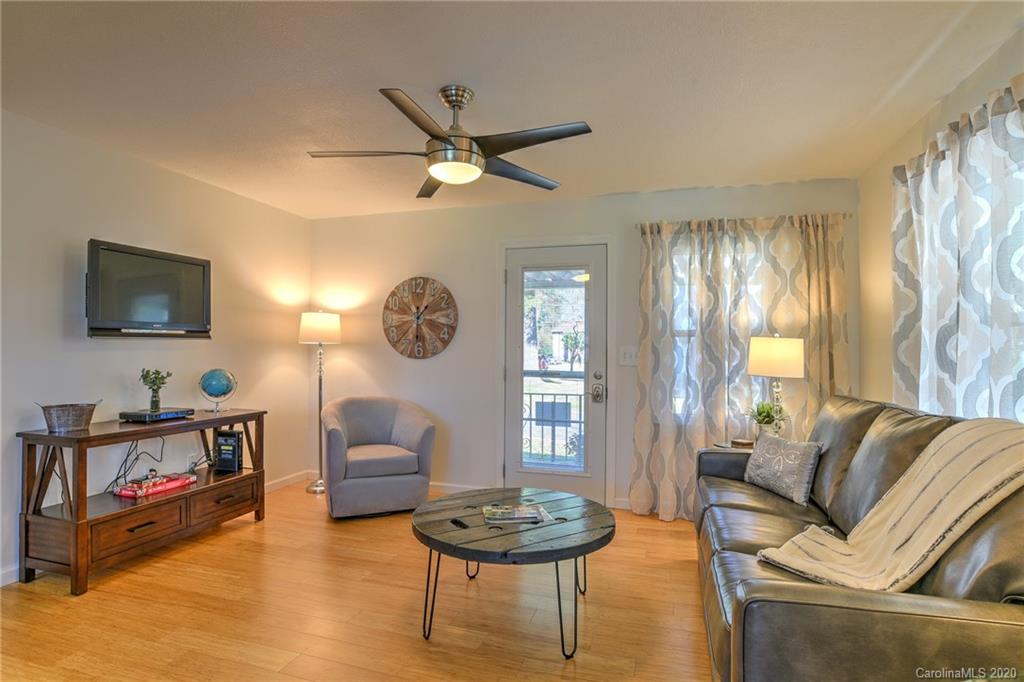 1419 Hebron Road Hendersonville, NC 28739 - Photo 5 of 21 Gallery Image 5