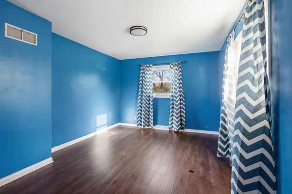 $339,900 | 1320 Golfview Street, Aurora, IL 60506
