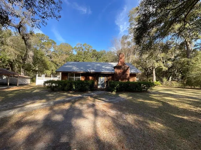 $120,700 | 8233 Northeast 353 Highway, Old Town, FL 32680