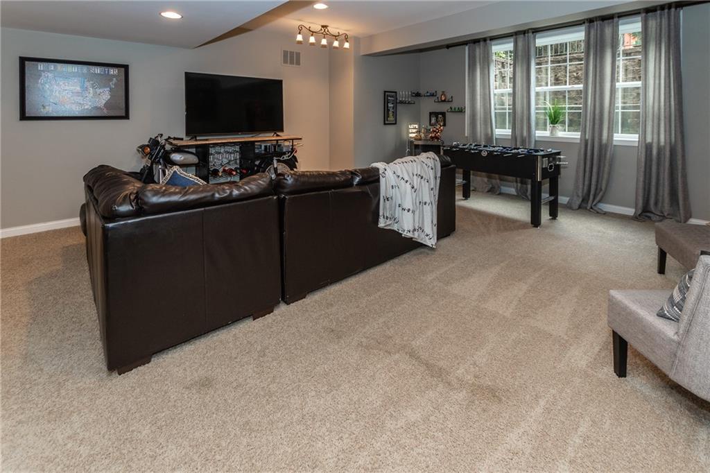 10299 Strongbow Road Fishers, IN 46040 - Photo 32 of 54 Gallery Image 32