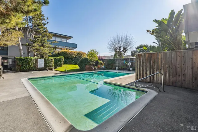 $749,000 | 320 VÃa Casitas, Greenbrae, CA 94904