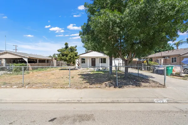 $279,000 | 460 South Shasta Avenue, Farmersville, CA 93223