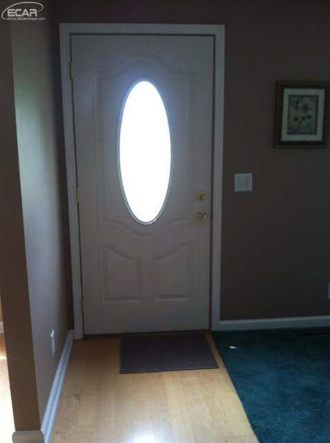 10092 Coldwater Road Flushing, MI 48433 - Photo 2 of 30 20441695-1.JPG