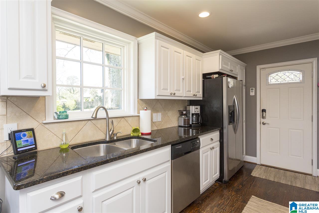 2216 Shades Crest Road Birmingham, AL 35216 - Photo 12 of 39