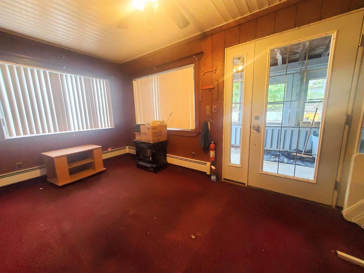 17 Cherry Street Millinocket, ME 04462 - Photo 2 of 19 Enterance or Livingroom