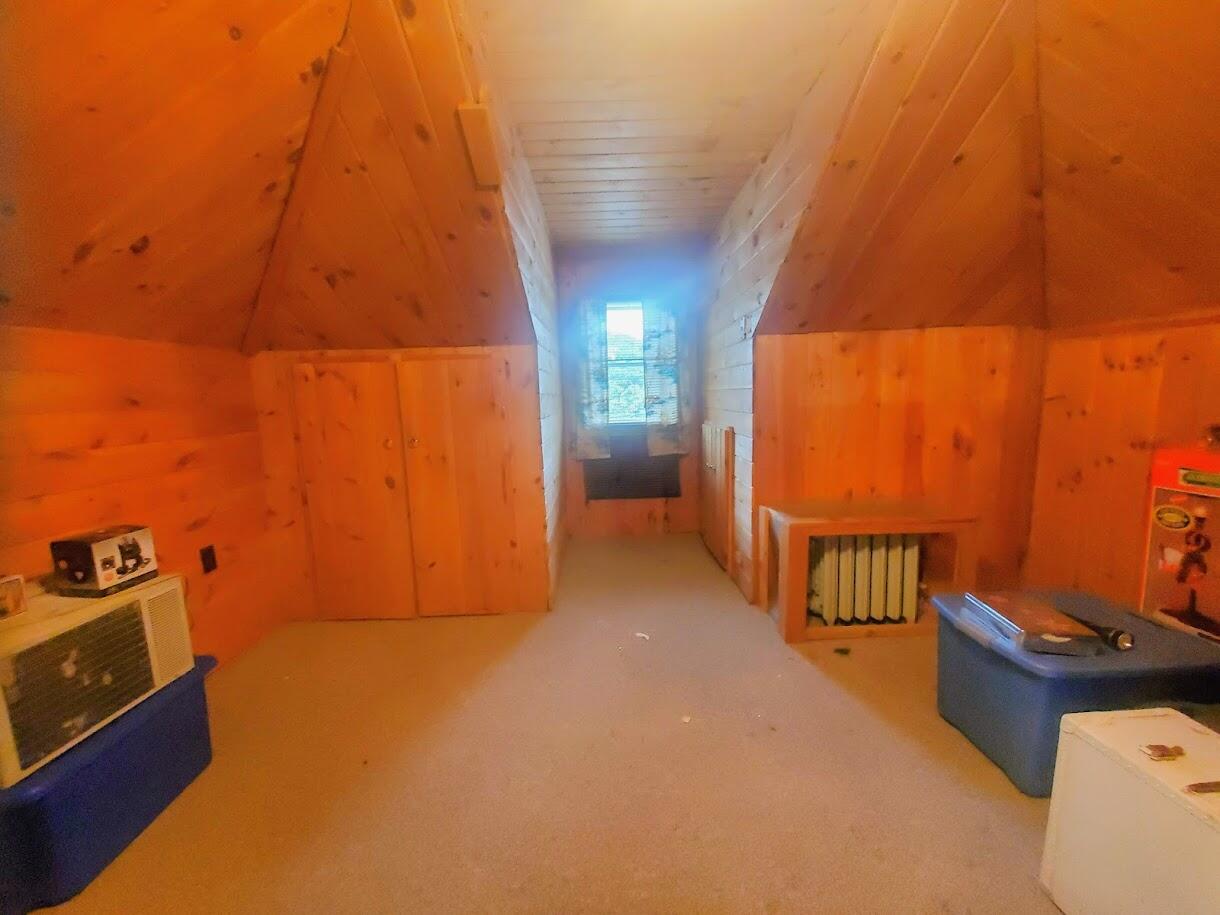 17 Cherry Street Millinocket, ME 04462 - Photo 10 of 19 2nd fl bed