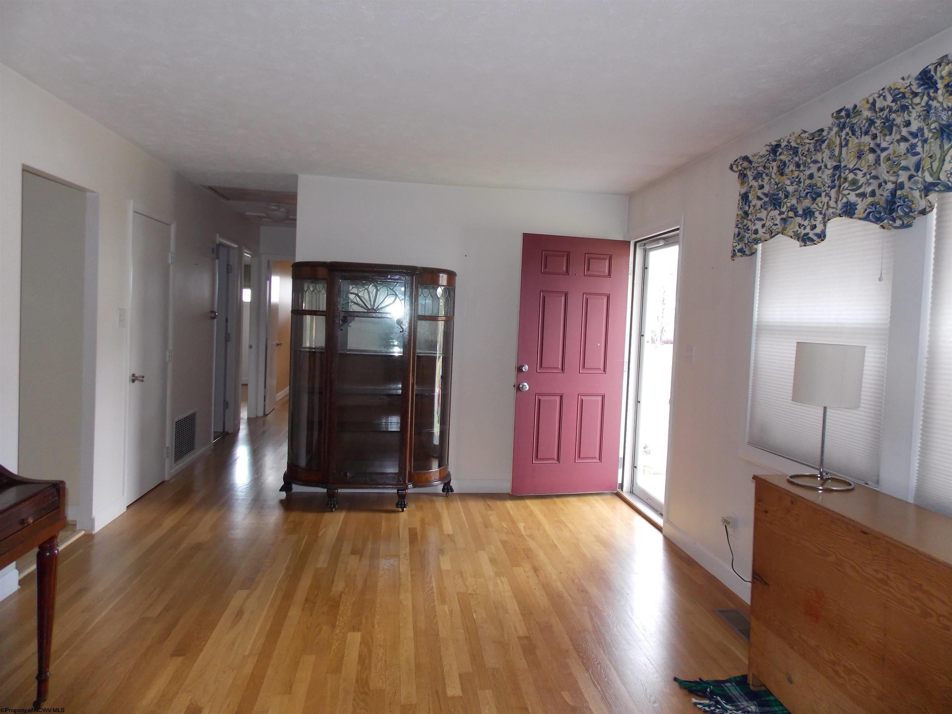 534 Valley Road Morgantown, WV 26505 - Photo 2 of 32 Gallery Image 2