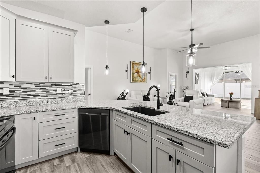 7646 Southwest 129th Place Ocala, FL 34473 - Photo 3 of 14