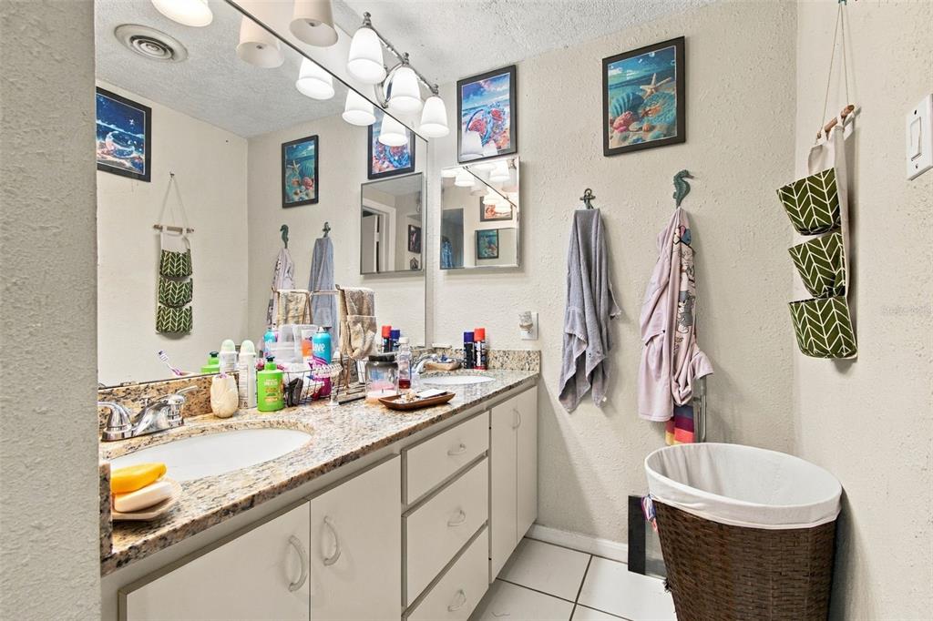 2236 Alice Road Sarasota, FL 34231 - Photo 16 of 24 Gallery Image 16