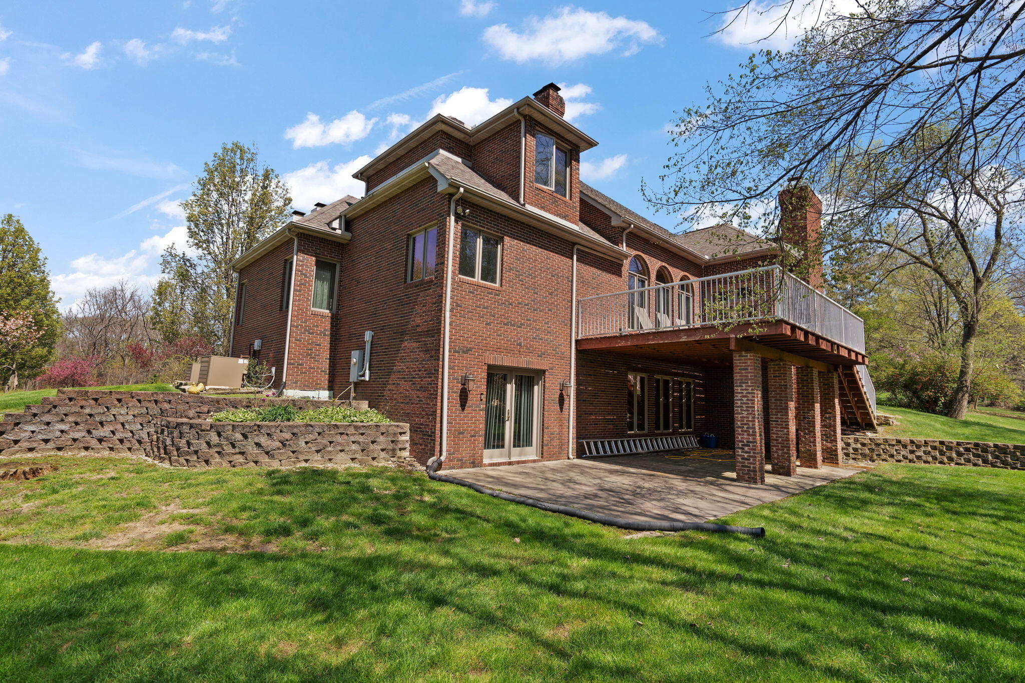 2 Timber Ridge Court Valparaiso, IN 46385 - Photo 8 of 61 2048x1365