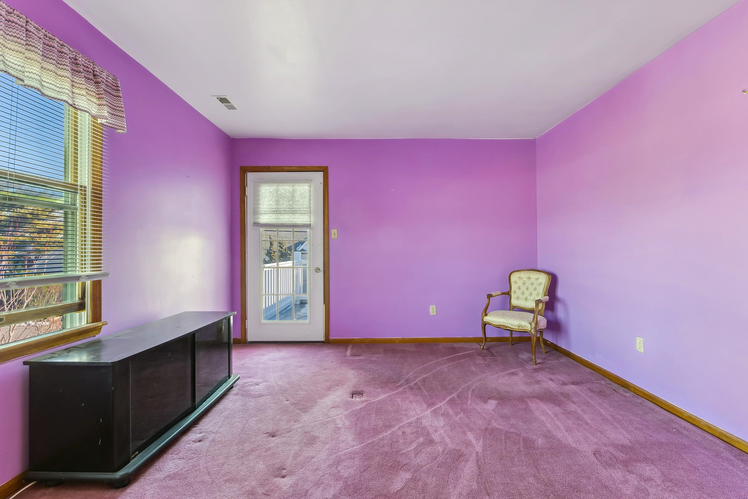 401 4th West Cape May, NJ 08204 - Photo 35 of 43 a living room with furniture