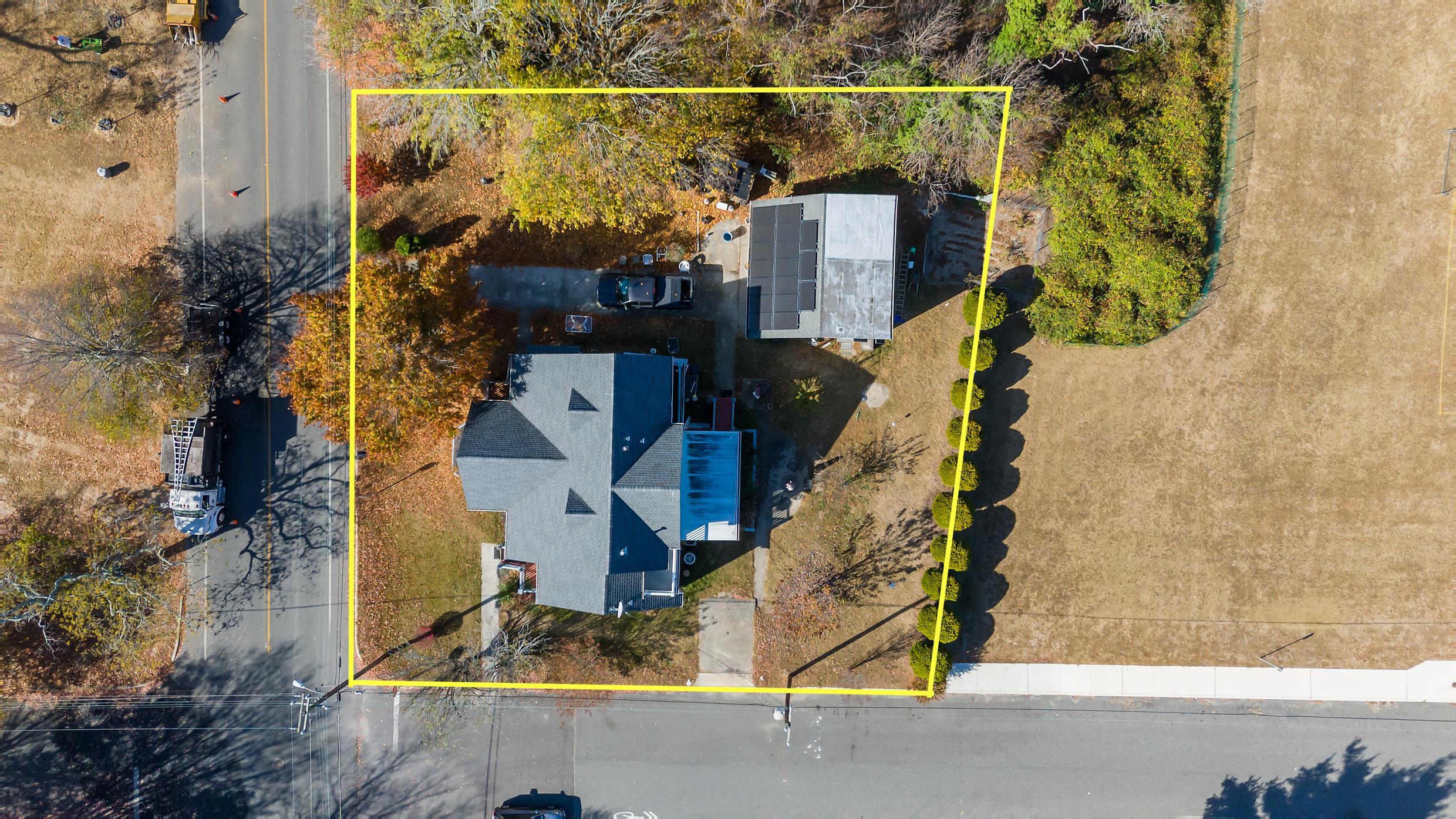 401 4th West Cape May, NJ 08204 - Photo 41 of 43 front view of a house with a street