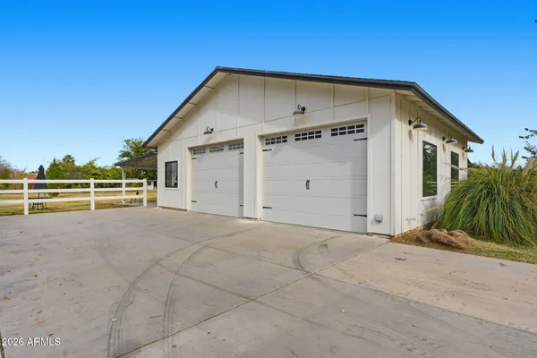 $1,695,000 | 2858 East Redfield Road, Gilbert, AZ 85234