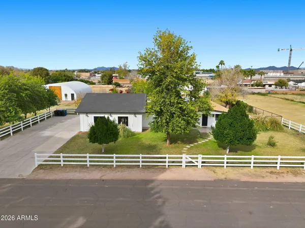 $1,695,000 | 2858 East Redfield Road, Gilbert, AZ 85234