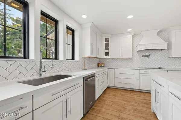 $1,695,000 | 2858 East Redfield Road, Gilbert, AZ 85234
